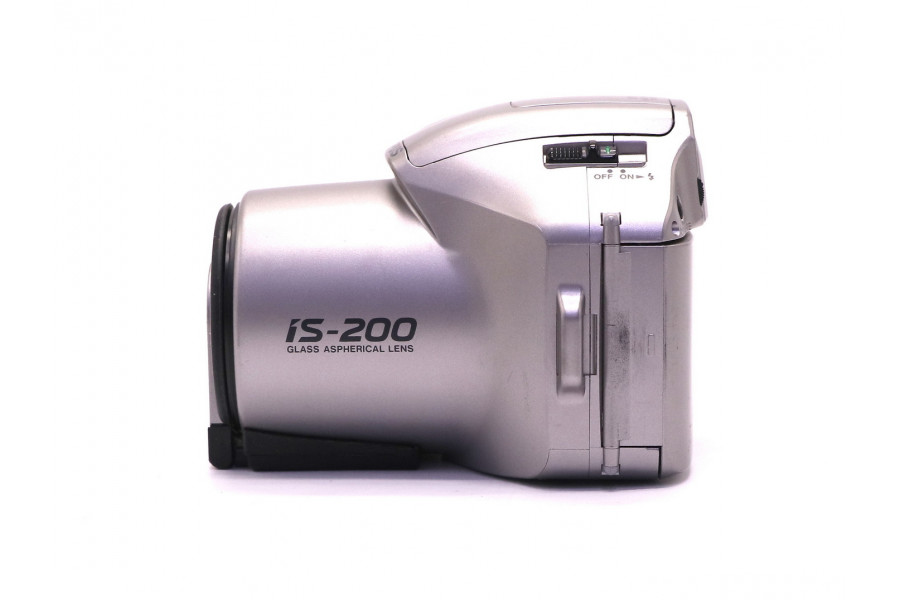 Зеркальная фотокамера Olympus IS-200 в упаковке