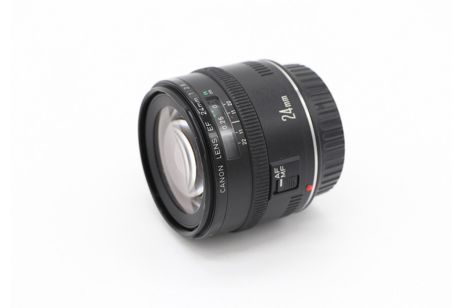 Широкоугольный объектив Canon EF 24mm f/2.8