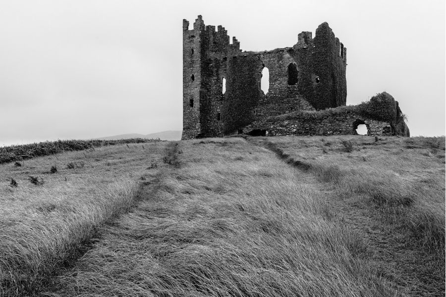 Широкоугольный объектив Canon EF 24mm f/2.8