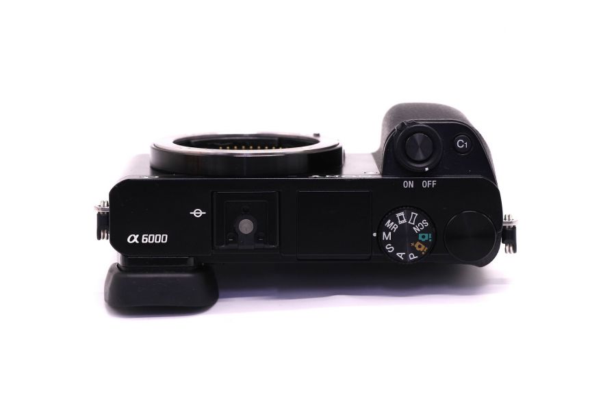 Sony A6000 ILCE-6000 body в упаковке (пробег 20545 кадров)