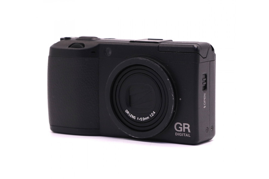 Компактная цифровая фотокамера Ricoh GR Digital II