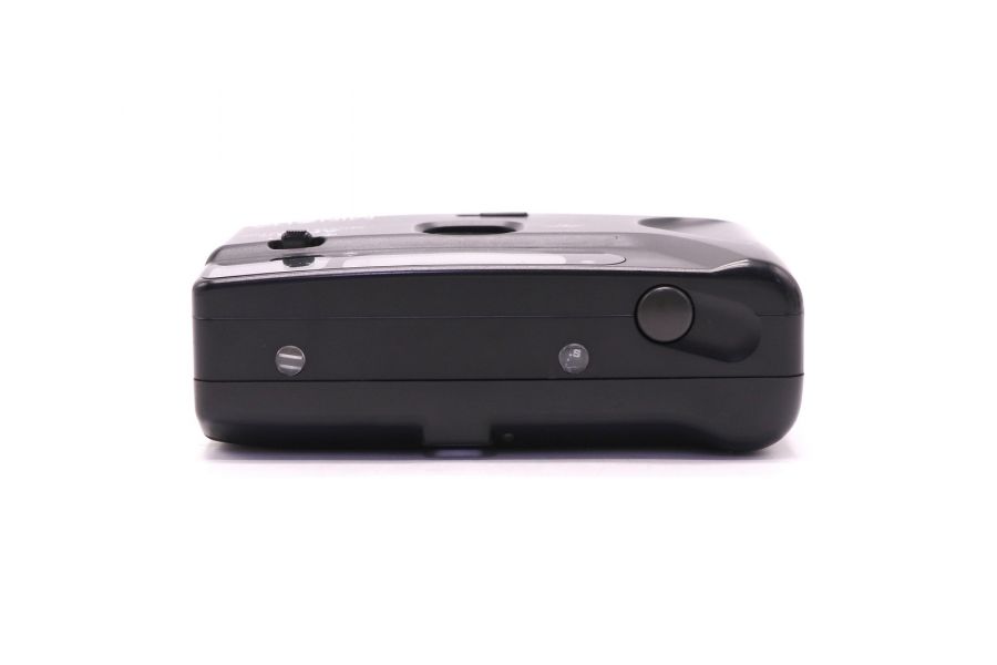 Компактная винтажная камера Minolta AF101R