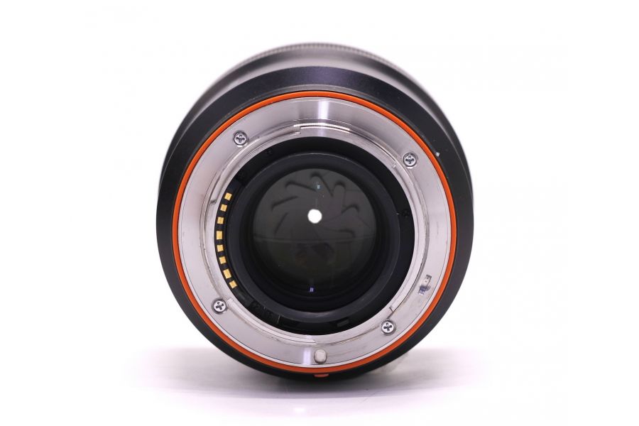 Sony Carl Zeiss Distagon T* 24mm f/2.0 ZA SSM (SAL-24F20Z) в упаковке