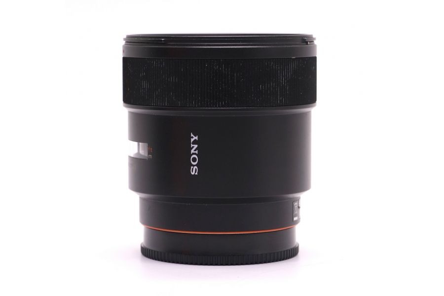 Sony Carl Zeiss Distagon T* 24mm f/2.0 ZA SSM (SAL-24F20Z) в упаковке