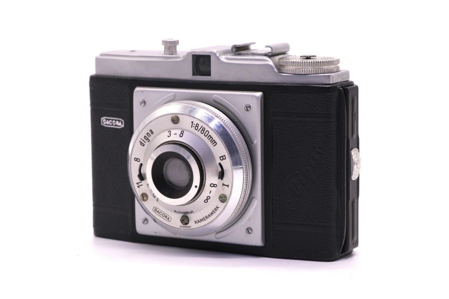 Немецкая среднеформатная фоткамера Dacora Digna