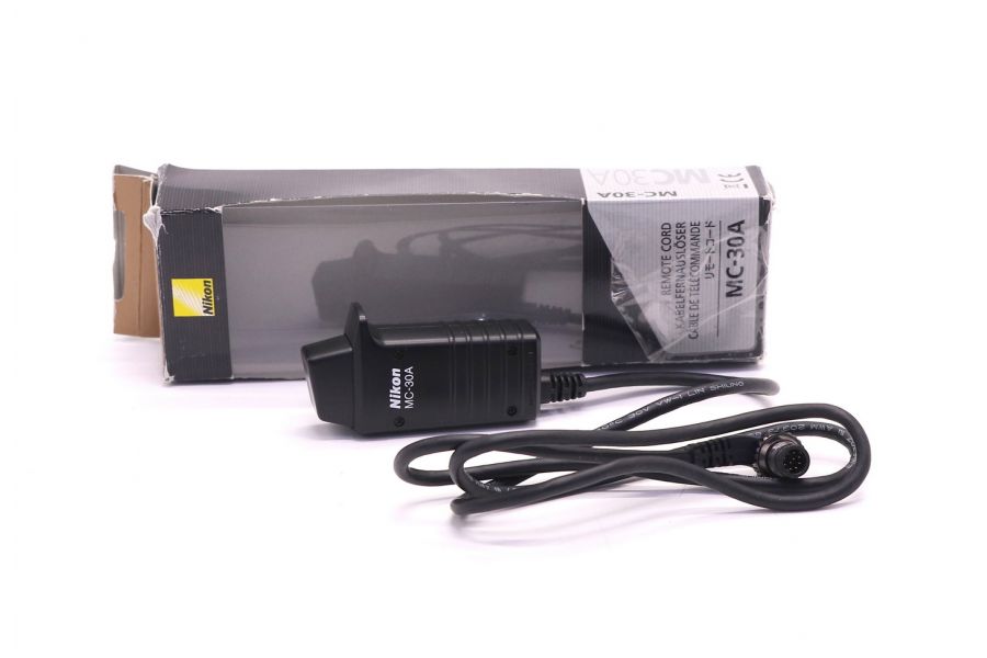 Пульт ДУ проводной Nikon MC-30A в упаковке