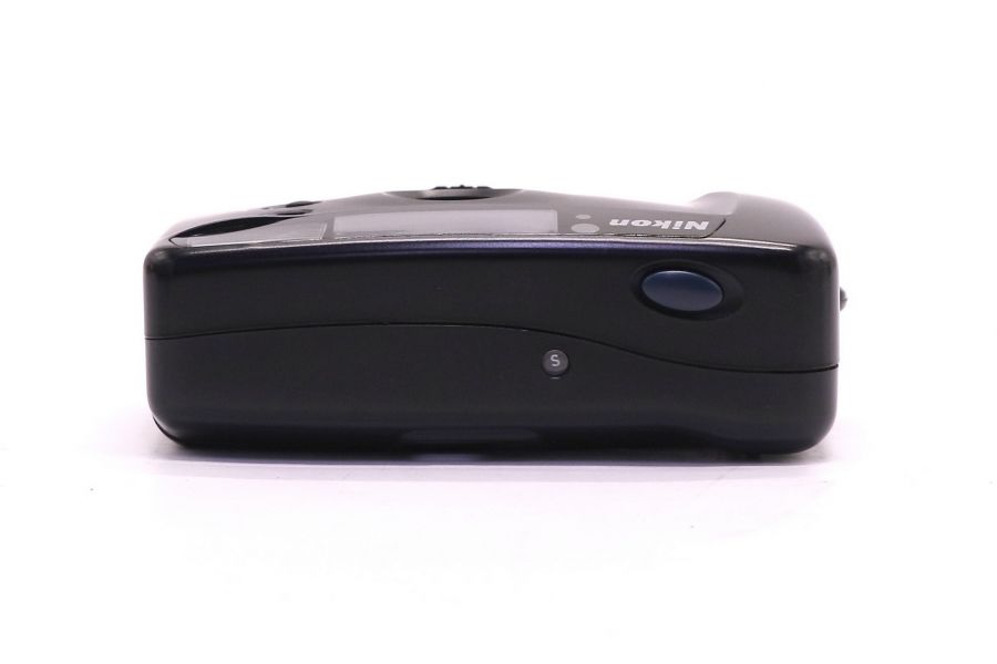 Компактная плёночная камера Nikon AF220 в упаковке