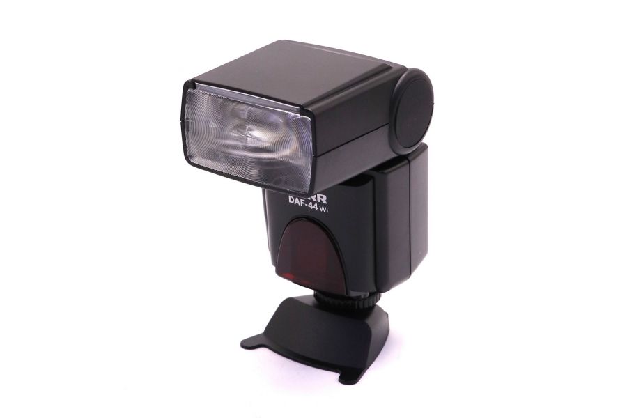 Фотовспышка Dorr Daf 44 Wi for Canon в упаковке