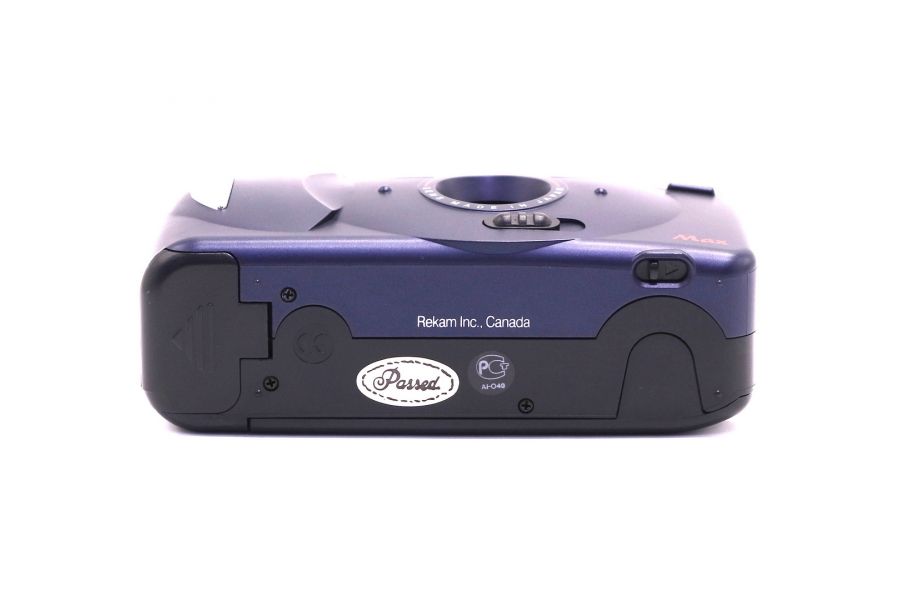 Компактная плёночная камера Rekam Max в упаковке