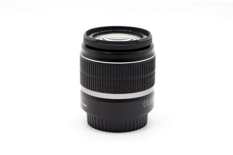 Цифровой зум-объектив Canon EF-S 18-55mm 3.5-5.6 IS