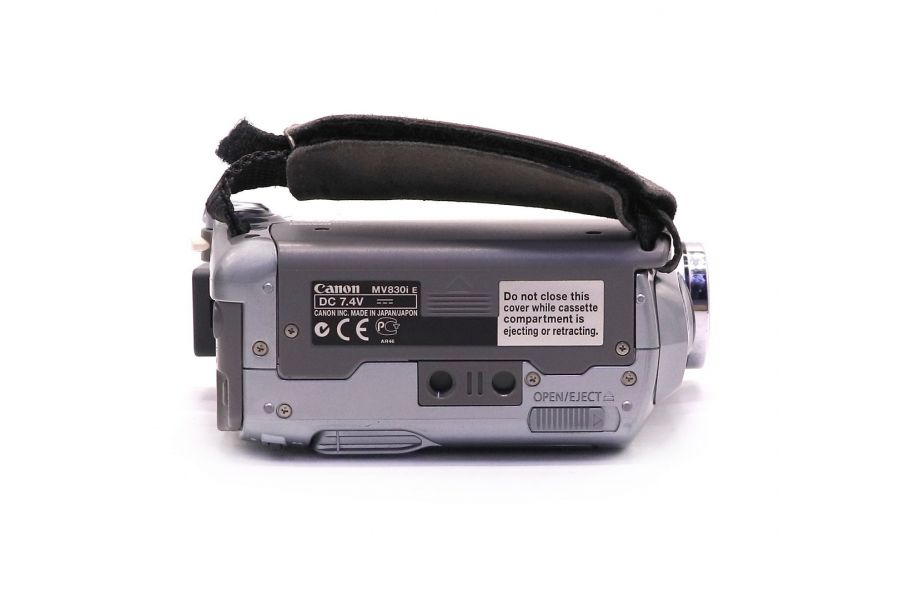 Видеокамера компактная цифровая Canon MV830i