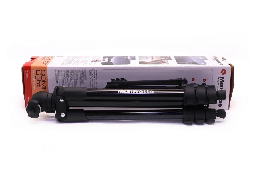 Штатив Manfrotto MKCOMPACTLT-BK в упаковке