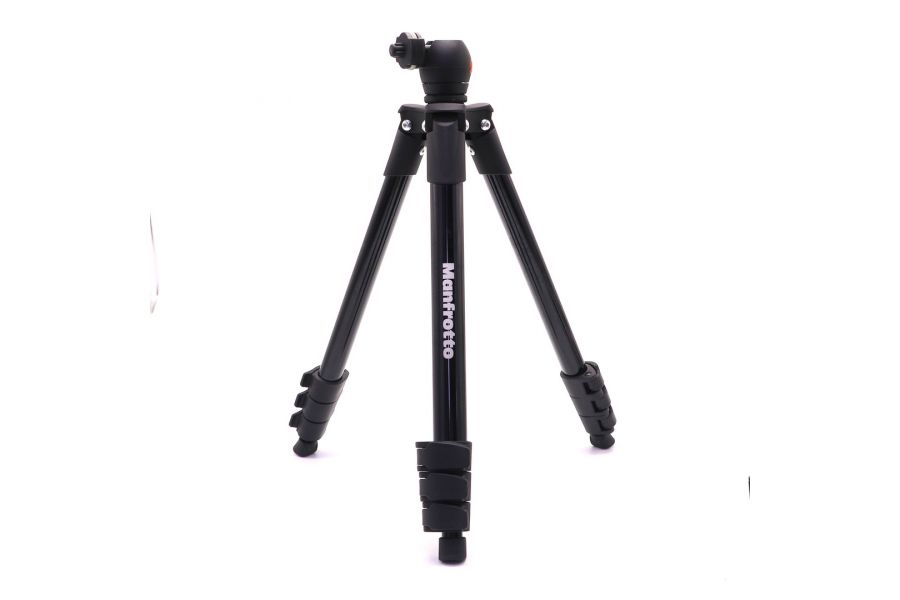 Штатив Manfrotto MKCOMPACTLT-BK в упаковке
