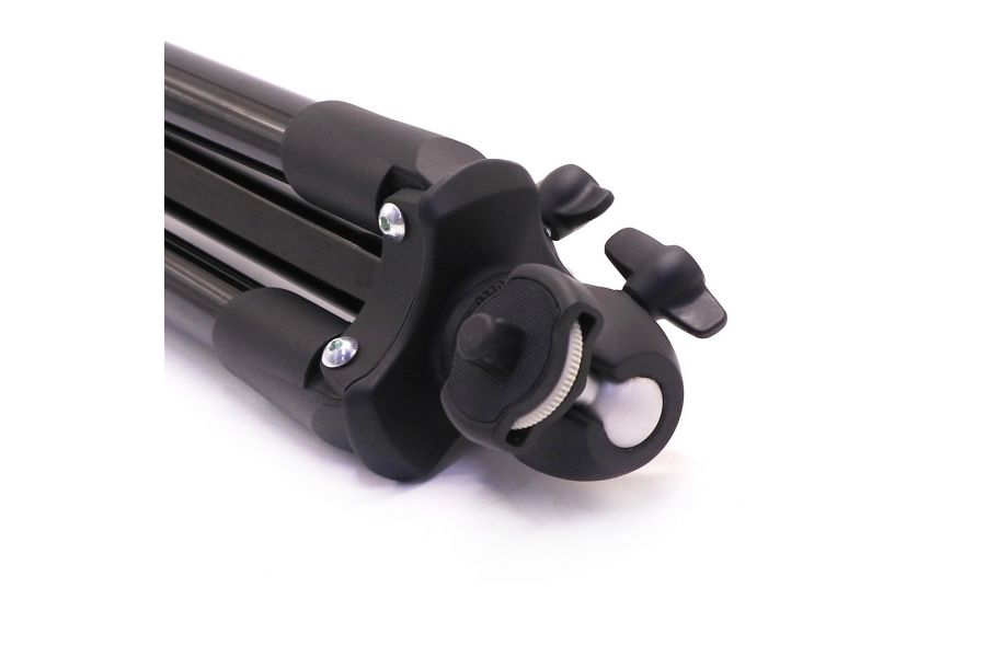 Штатив Manfrotto MKCOMPACTLT-BK в упаковке