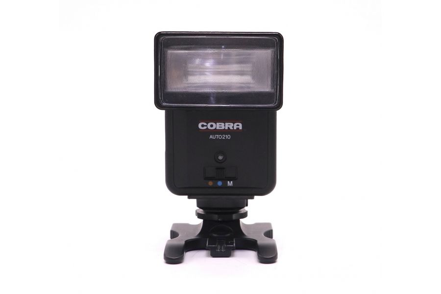 Универсальная компактная фотовспышка Cobra Auto 210