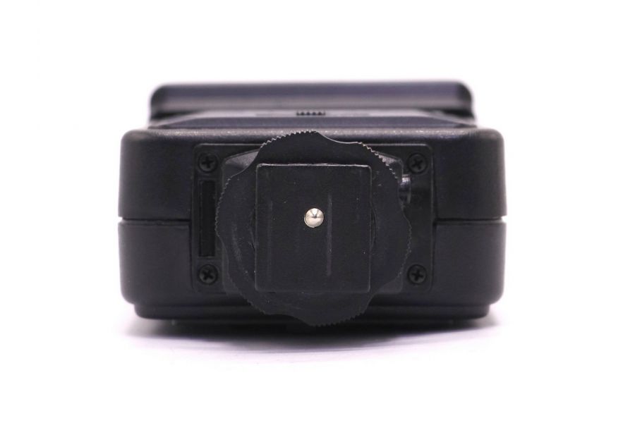 Универсальная компактная фотовспышка Cobra Auto 210