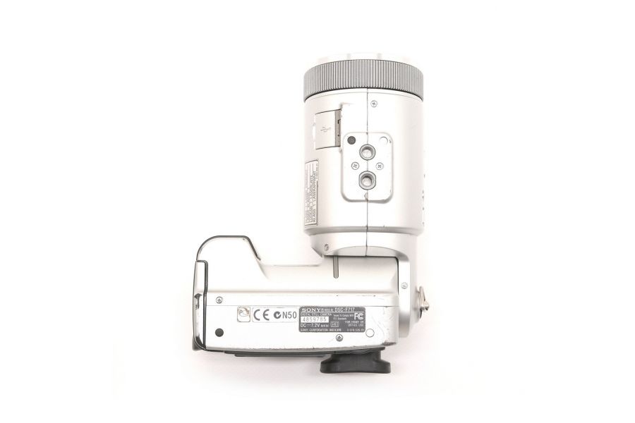 Фотоаппарат цифровой Sony Cyber-shot DSC-F717