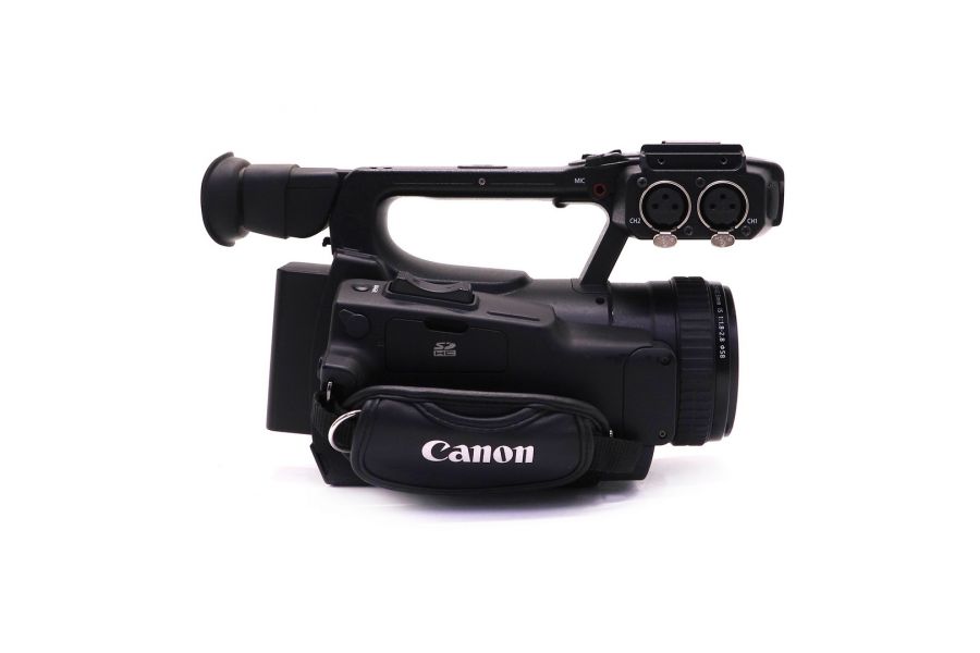 Видеокамера Canon XF100 (пробег 70 часов)