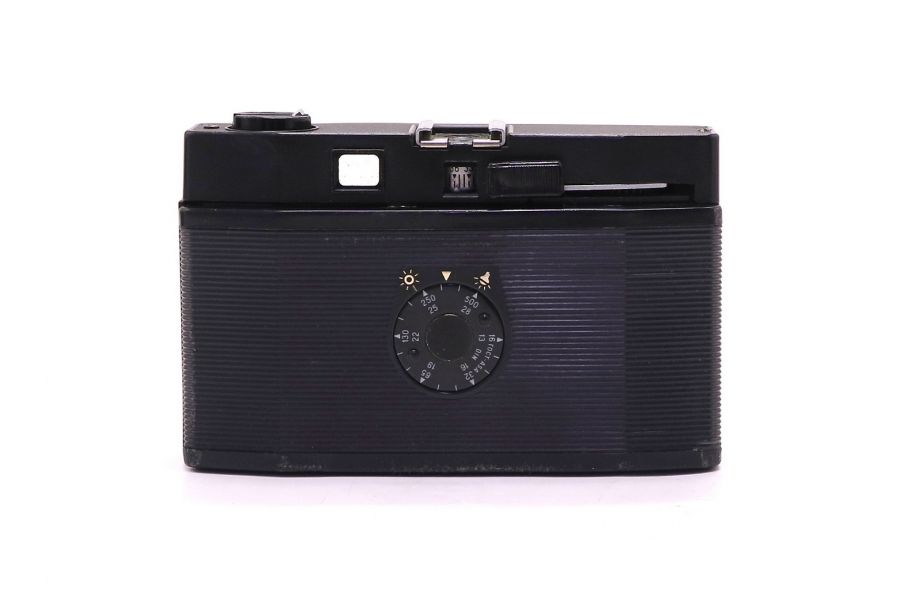 Советская аналоговая фотокамера Смена Символ