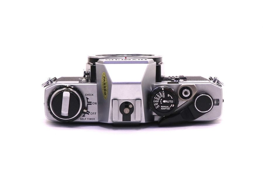 Зеркальная плёночная камера Olympus OM10 body