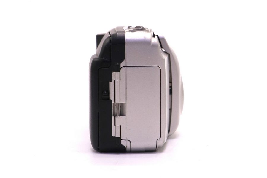 Плёночный фотоаппарат Olympus Superzoom 105G