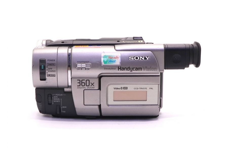 Кассетная видеокамера Sony CCD-TRV57E (Video8)