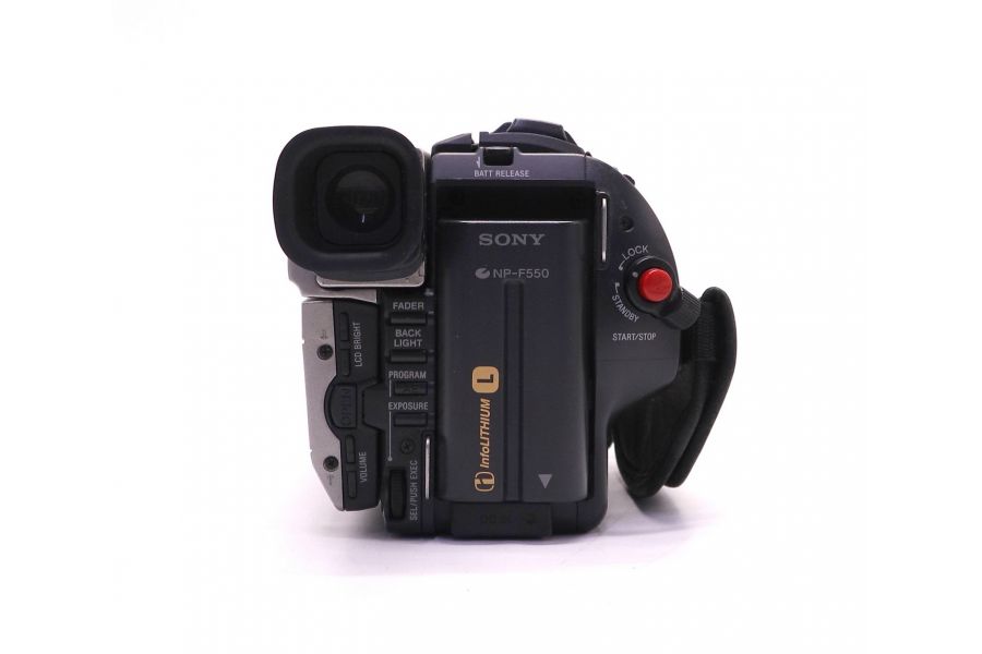 Кассетная видеокамера Sony CCD-TRV57E (Video8)