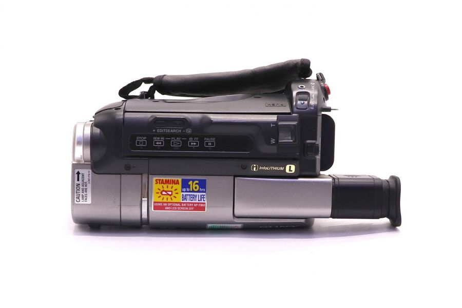 Кассетная видеокамера Sony CCD-TRV57E (Video8)