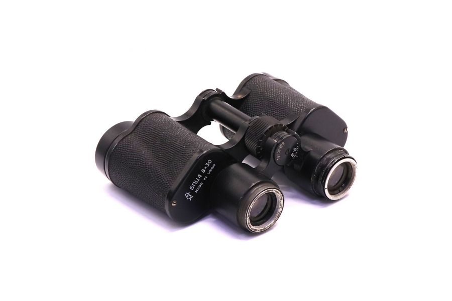 Классический советский полевой бинокль БПЦ4 8х30