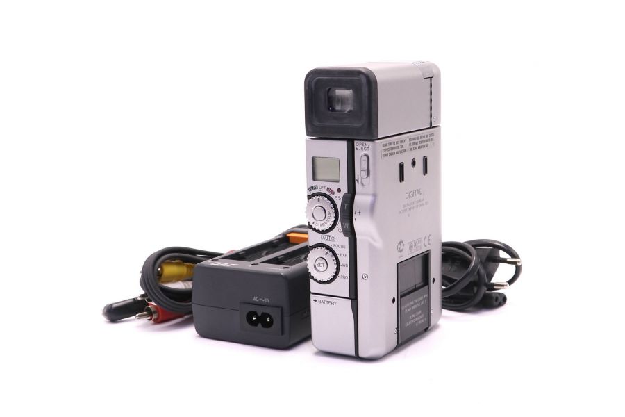 Видеокамера цифровая JVC GR-DV1 формата MiniDV