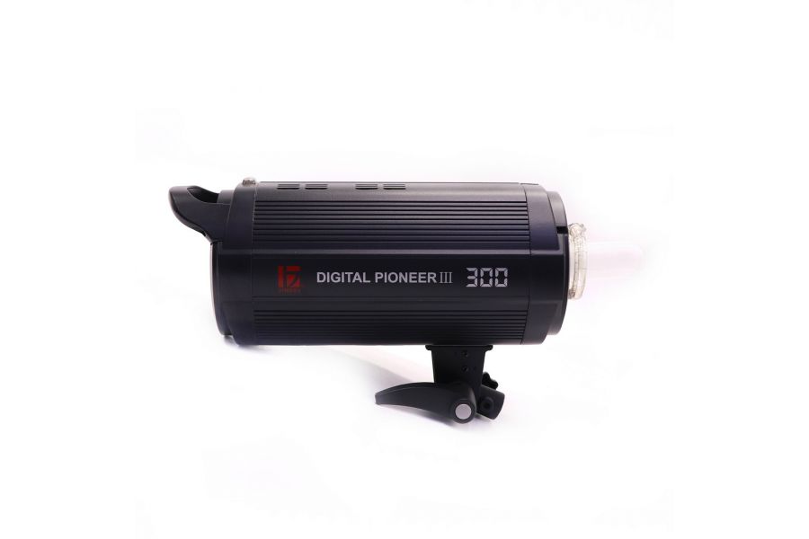 Студийный моноблок Jinbei Digital Pioneer III 300 в упаковке