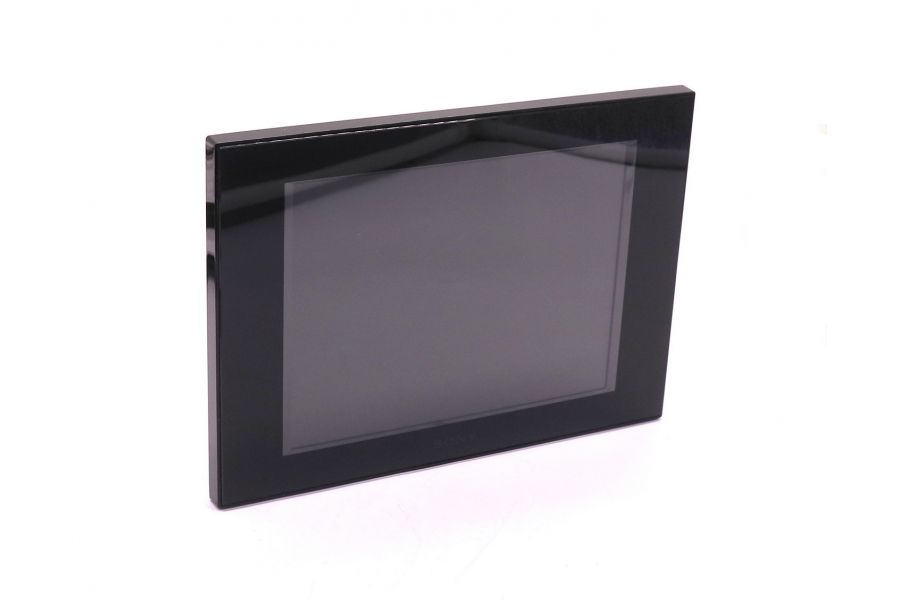 Цифровая фоторамка Sony DPF-D80 в упаковке