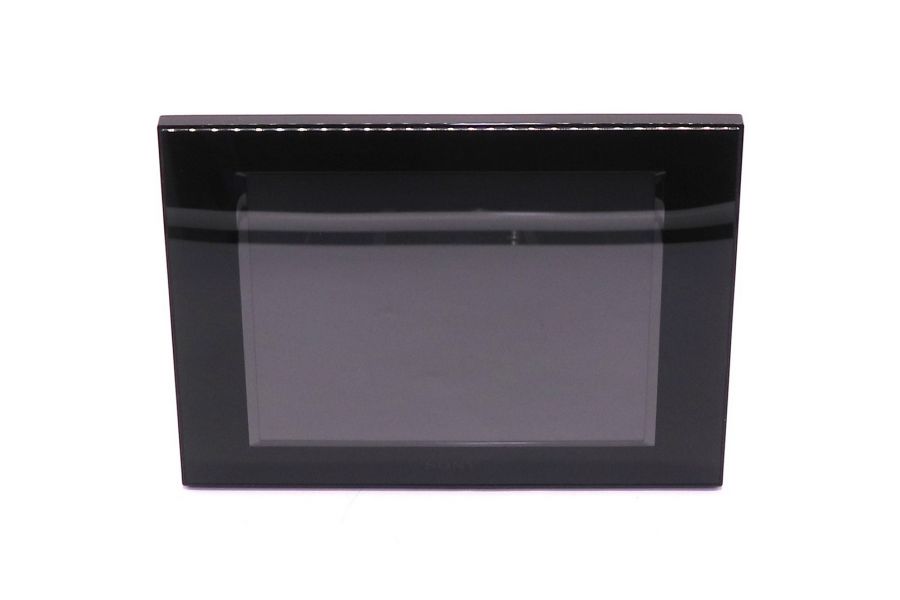 Цифровая фоторамка Sony DPF-D80 в упаковке