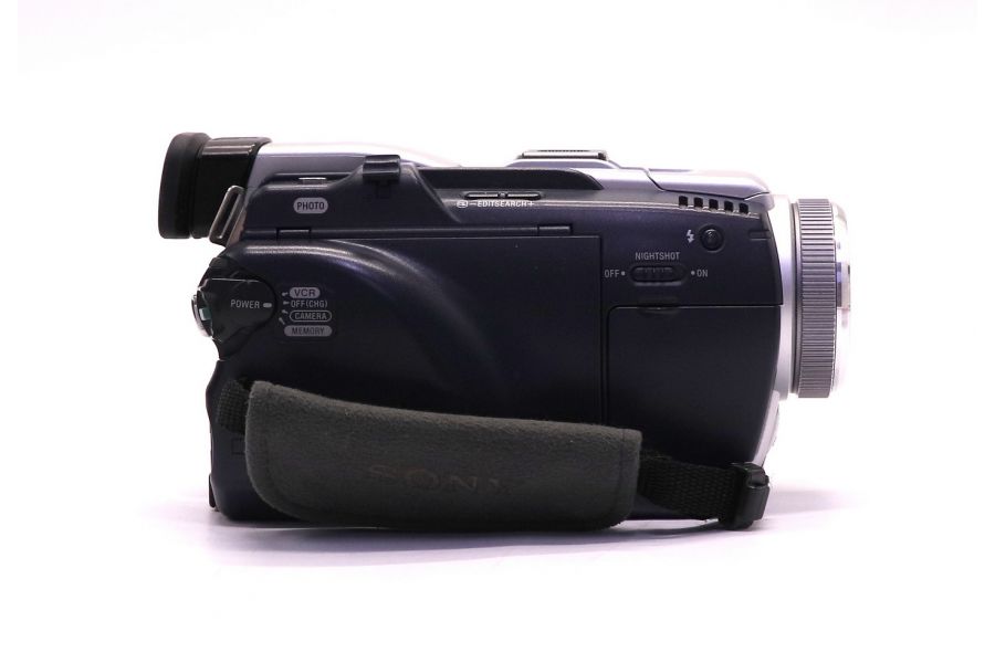 Цифровая видеокамера Sony DCR-TRV75E Digital8