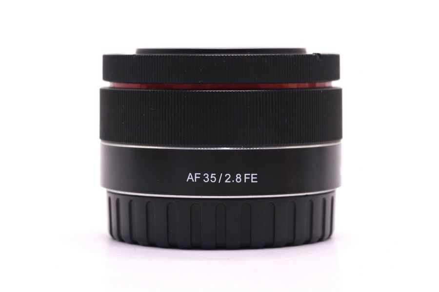 Сверхкомпактный объектив Samyang AF 35mm f/2.8