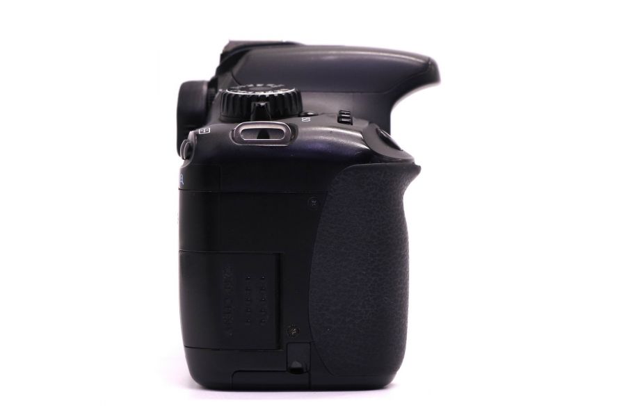 Камера Canon EOS 550D body (пробег 140900 кадров)