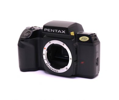 Малоформатная зеркальная камера Pentax SF7 body