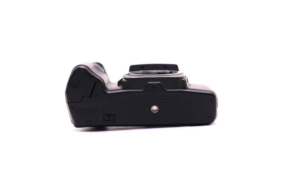 Малоформатная зеркальная камера Pentax SF7 body