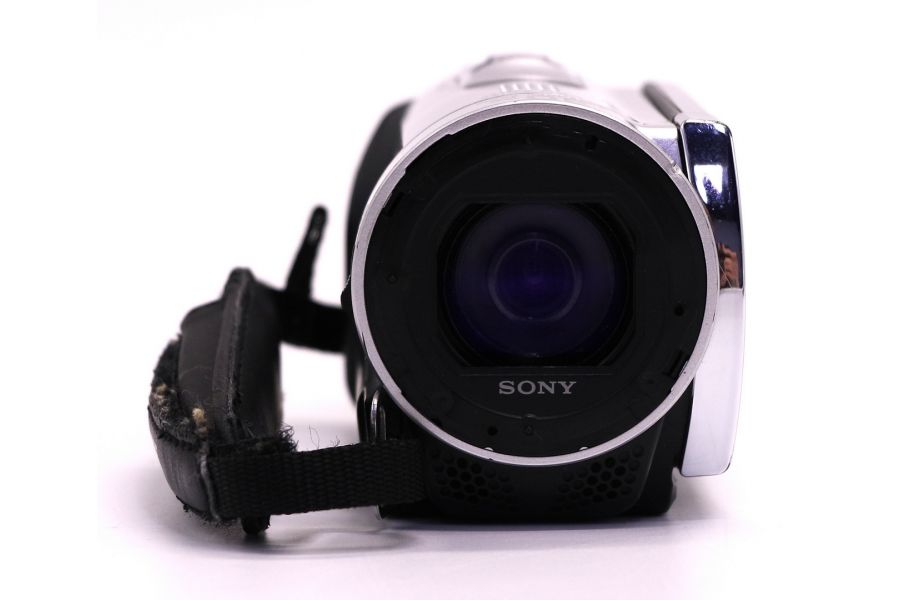 Компактная цифровая видеокамера Sony HDR-CX200E