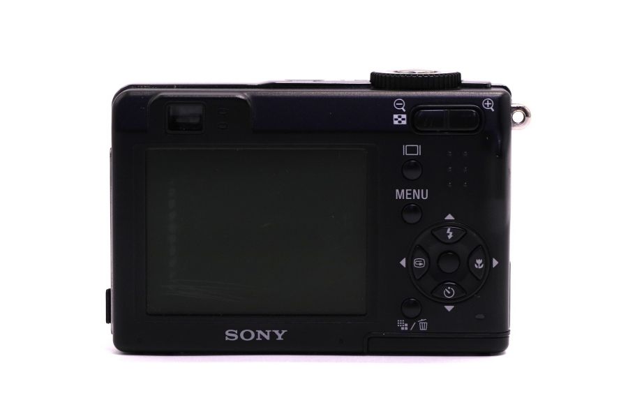 Камера Sony Cyber-shot DSC-W17 в упаковке