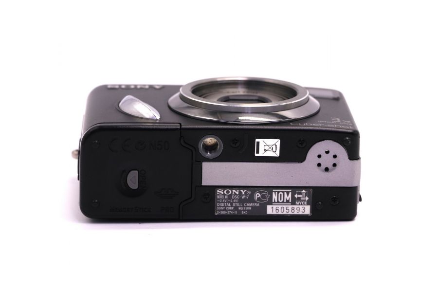 Камера Sony Cyber-shot DSC-W17 в упаковке