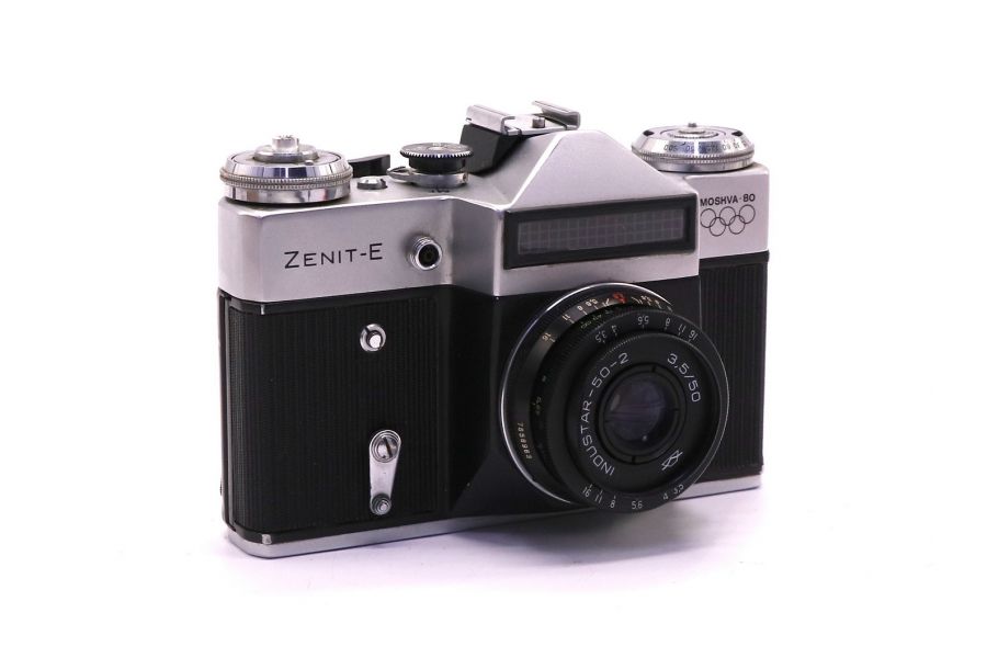 Фотоаппарат Зенит Е + Индустар-50-2 Москва 80