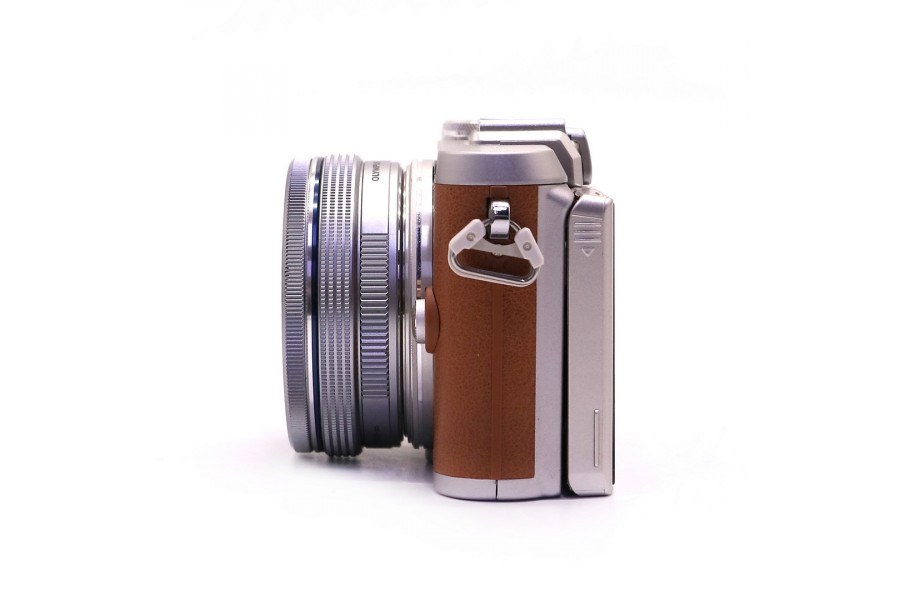 Камера Olympus Pen E-PL8 kit (пробег 550 кадров)