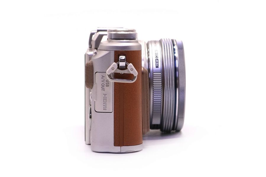 Камера Olympus Pen E-PL8 kit (пробег 550 кадров)
