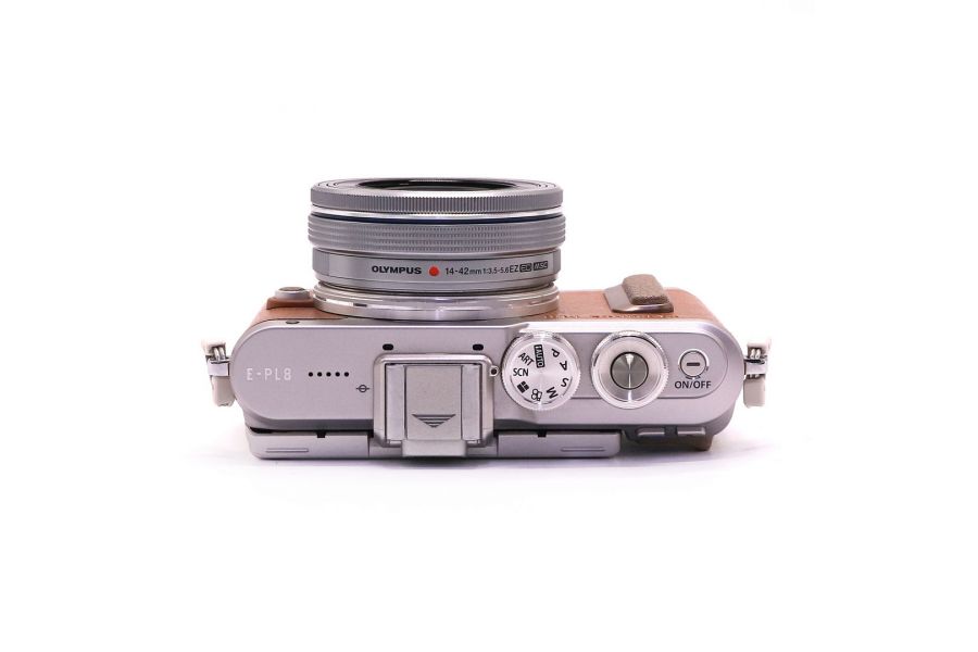 Камера Olympus Pen E-PL8 kit (пробег 550 кадров)