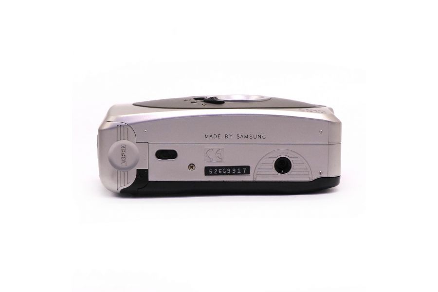 Плёночный фотоаппарат Samsung Fino 20SE в упаковке
