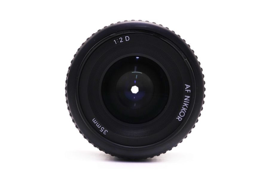 Светосильный объектив Nikon 35mm f/2D AF Nikkor