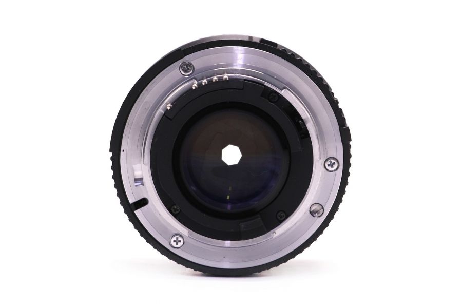 Светосильный объектив Nikon 35mm f/2D AF Nikkor