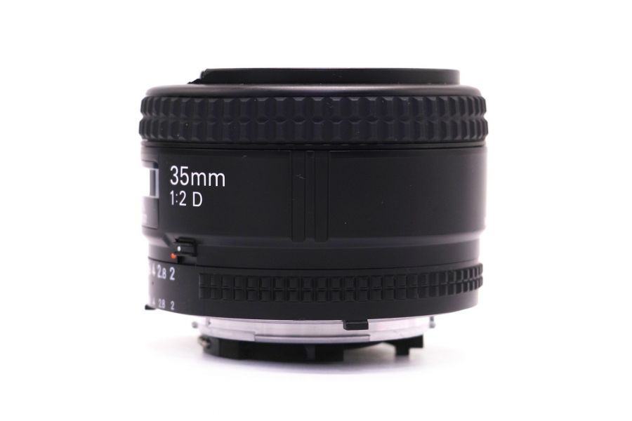 Светосильный объектив Nikon 35mm f/2D AF Nikkor
