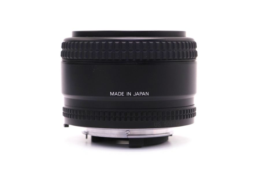 Светосильный объектив Nikon 35mm f/2D AF Nikkor